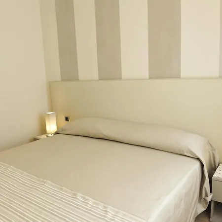 Abanyta Hotel *