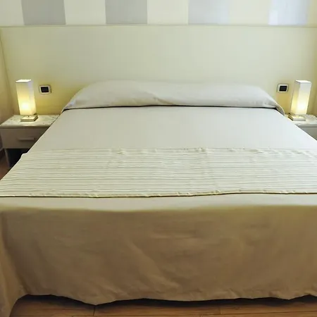 Abanyta Hotel *